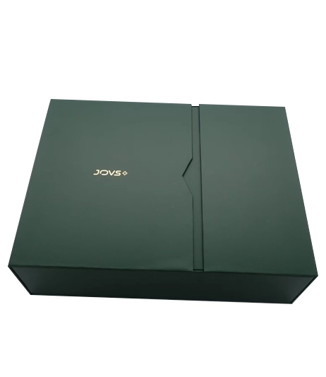 -Luxury-cardboard-packaging-with-embossing-and-foil-