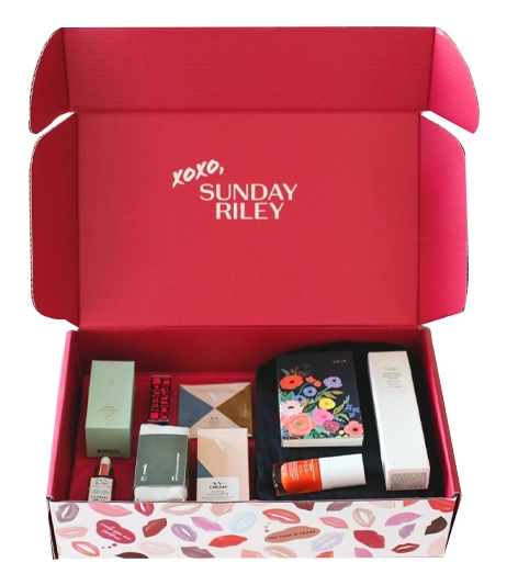 Custom-makeup-packaging-mailer-open