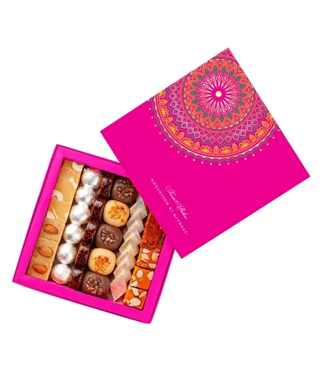 Custom-printed-mithai-gift-box-with-foil