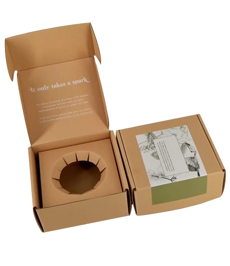 Eco-friendly-candle-packaging-with-inserts