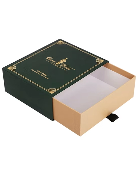 Elegant-rigid-turban-packaging-box-with-foil-stamping