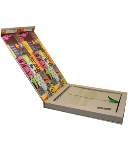Fully-printed-media-kit-with-custom-compartments