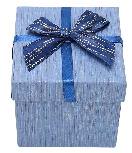 Gift-style-plush-toy-packaging-with-ribbon