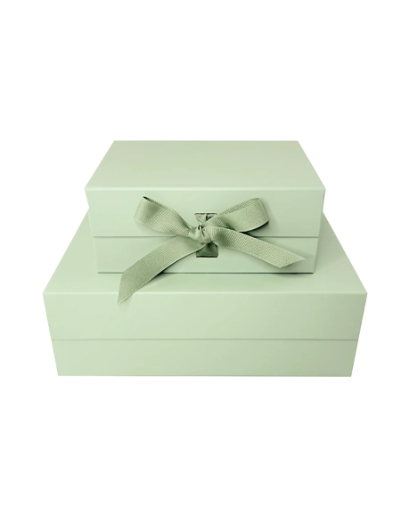 Luxury-Sage-Herb-gift-packaging-with-magnetic-closure