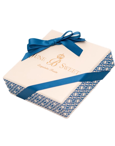 Luxury-Sleeve-Style-Brigadeiro-Gift-Box-with-Ribbon-Pull