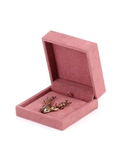 Luxury-custom-brooch-packaging-box-with-velvet-insert