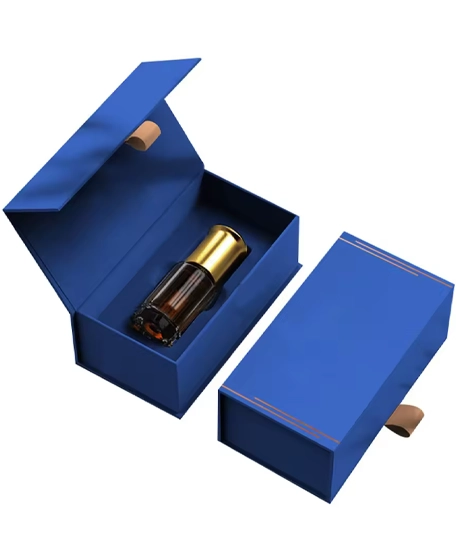 Luxury-rigid-attar-box-with-magnetic-closure