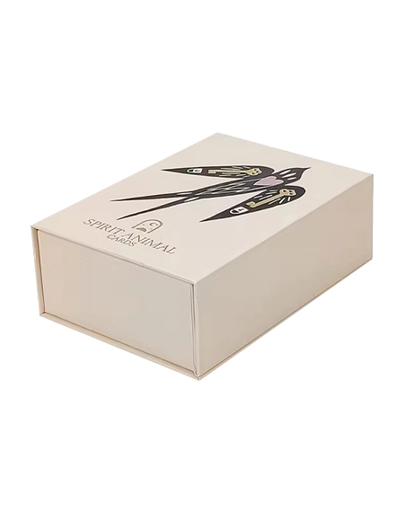 Magnetic-closure-rigid-box-for-brooch-presentation