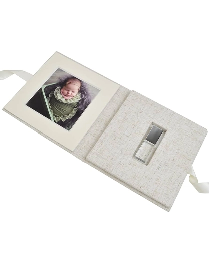Personalized-USB-packaging-for-photographers