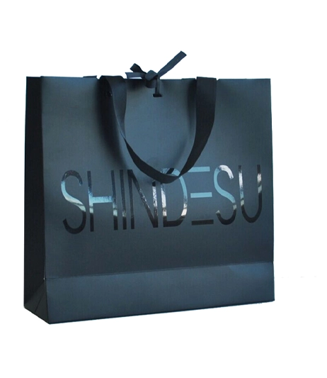 Personalized-cosmetic-gift-bag-with-embossing-and-spot-UV