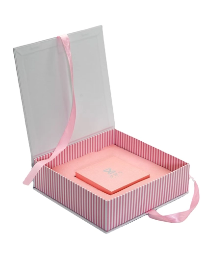 Rigid-Gift-Cheesecake-Packaging-with-Ribbon-Closure