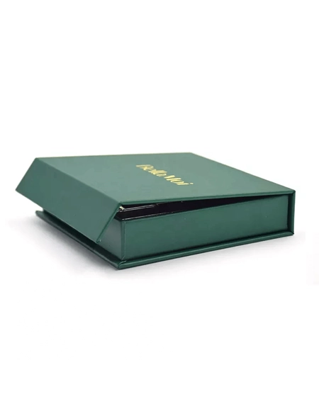 Rigid-book-style-box-with-magnetic-closure
