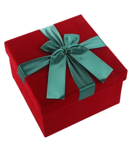 Velvet-wrapped-luxury-Valentine-s-Day-custom-boxes