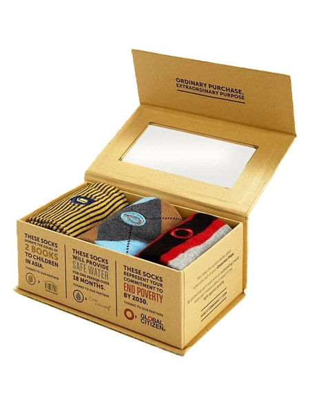 foldable-socks-packaging-with-window