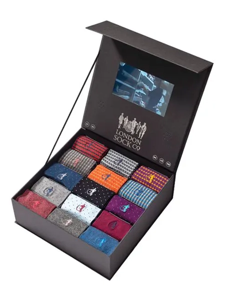 printed-logo-socks-mailer-boxes